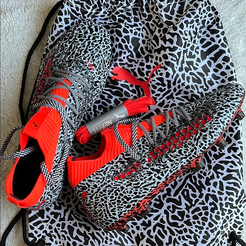 PUMA FUTURE 18.1 NETFIT TEXT HYFG SOCCER CLEATS - Picture 2 of 11